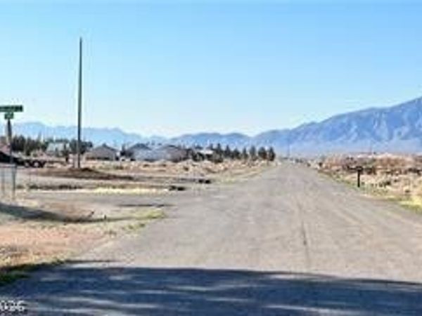 3390 Vanguard Avenue, Pahrump, NV 89048