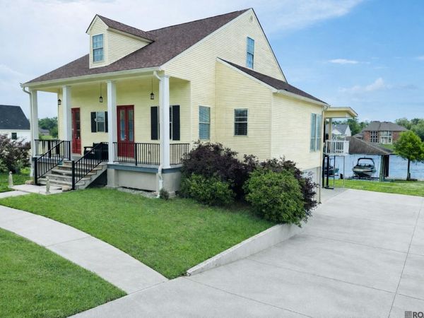 11416 River Highlands Drive, St Amant, LA 70774