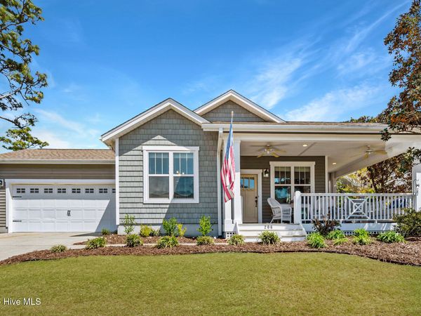 206 W Azalea Drive, Holly Ridge, NC 28445