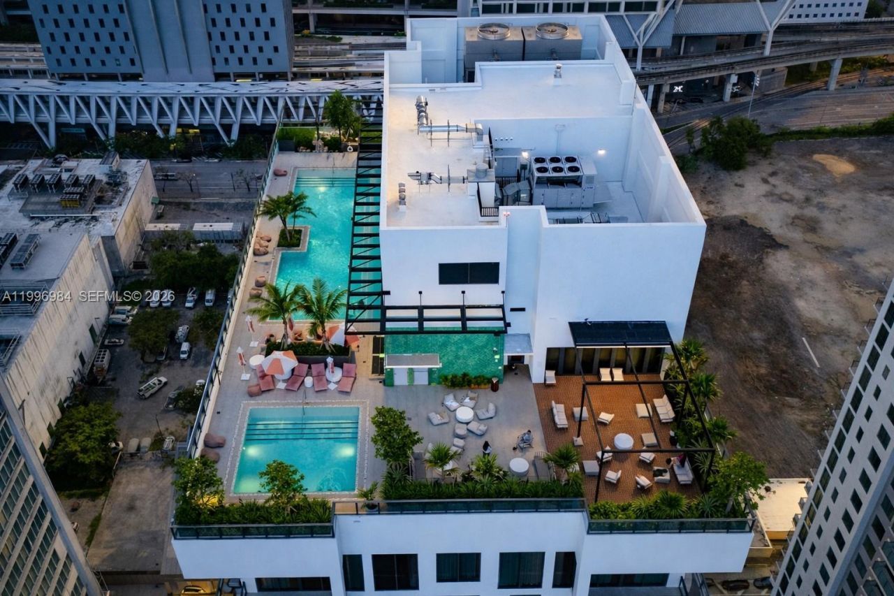 11 NE 6th St, Unit 2102, Miami, FL 33132 Photo