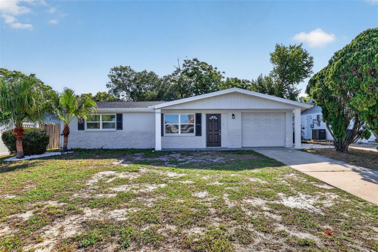 10914 Leeds Road , Port Richey, FL 34668 Photo