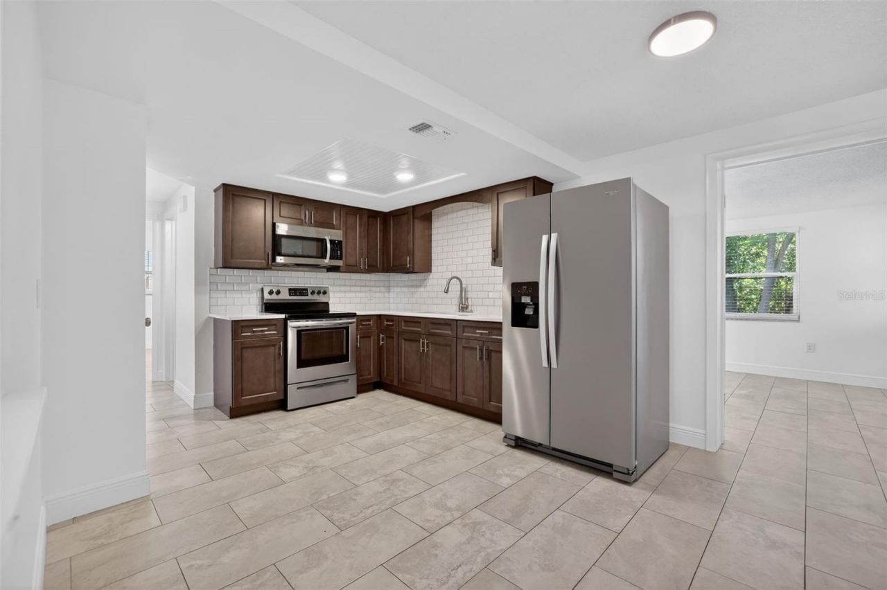 10914 Leeds Road , Port Richey, FL 34668 Photo