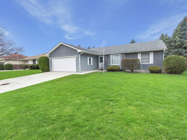 1200 2nd Street , Harvard, IL 60033