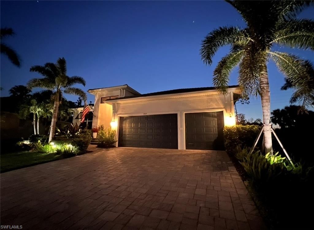 8517 S Lake Cir, Fort Myers, FL 33908 Photo