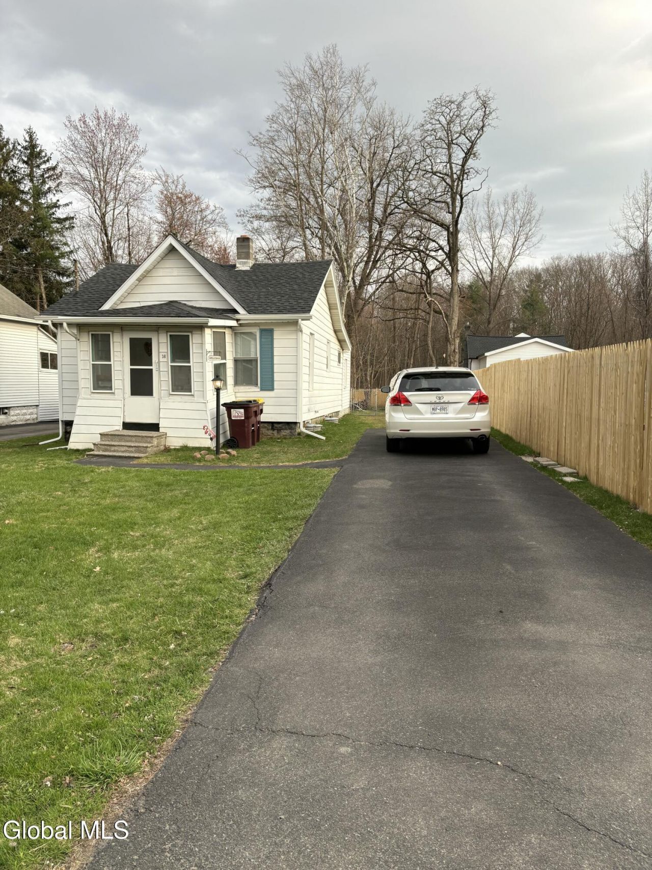 38 Morris Road, Schenectady, NY 12304 Main Photo