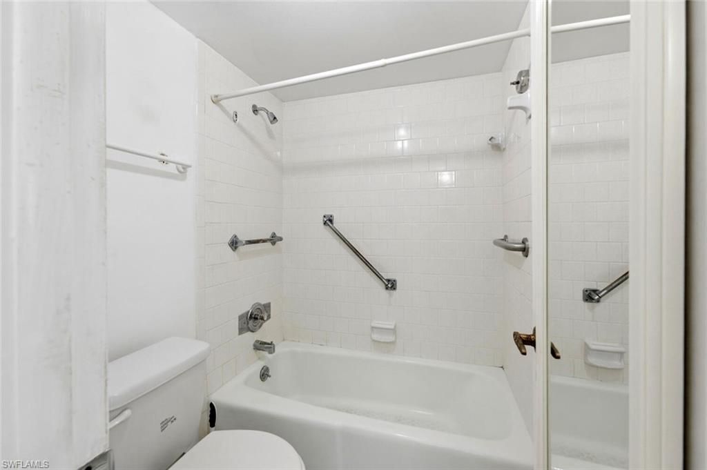 1087 Forest Lakes Dr, Unit 1-303, Naples, FL 34105 Photo