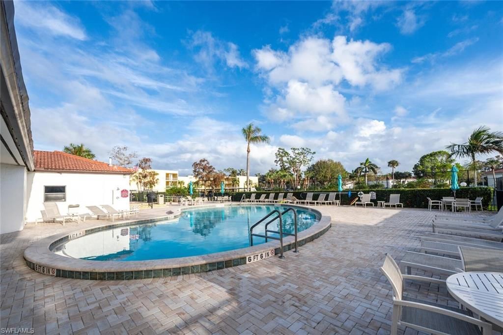 1087 Forest Lakes Dr, Unit 1-303, Naples, FL 34105 Photo