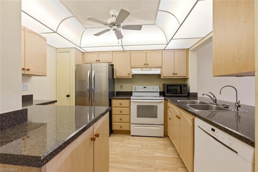 1087 Forest Lakes Dr, Unit 1-303, Naples, FL 34105 Photo