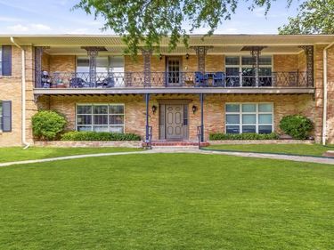 6131 Bandera Avenue, Unit A, Dallas, TX 75225