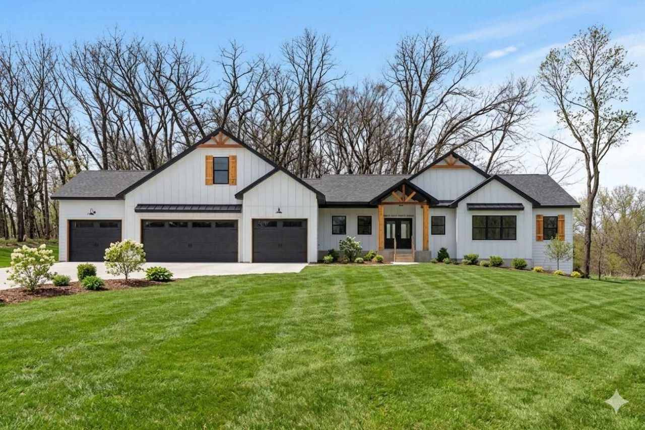 2941 155th Avenue Ne, Ham Lake, MN 55304 Main Photo