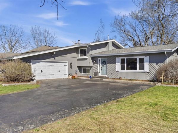 30 Coventry Cove Court , Lake Villa, IL 60046