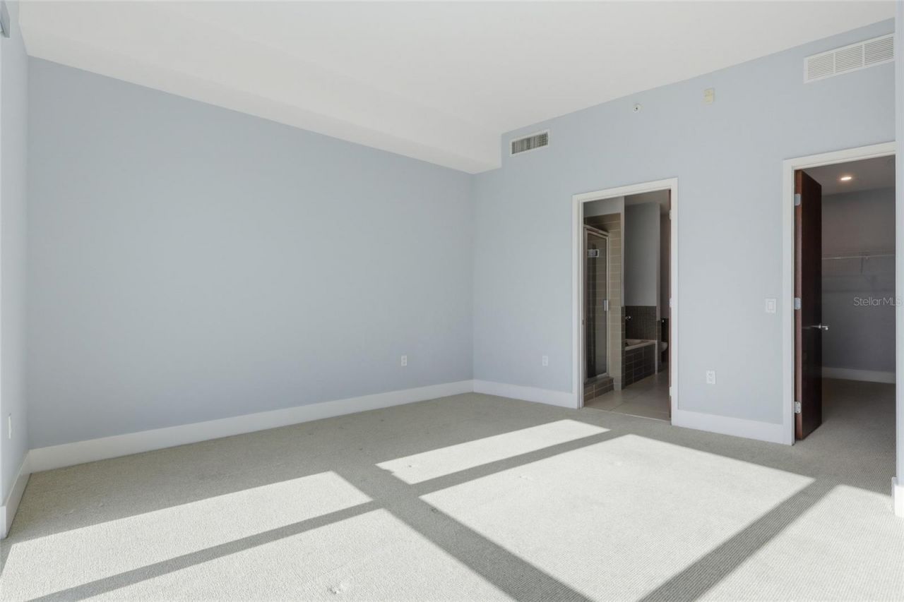 111 N 12th Street , Unit 1811, Tampa, FL 33602 Photo