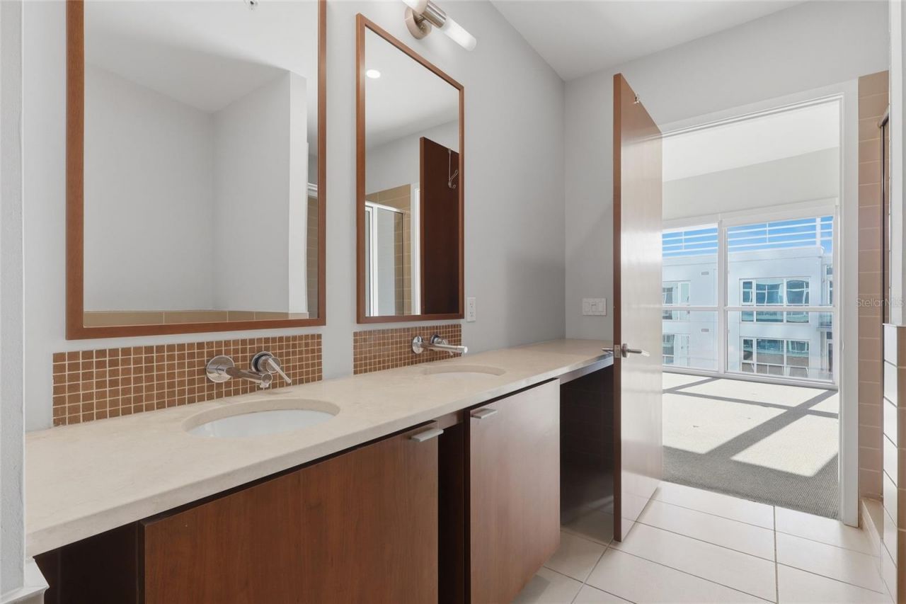 111 N 12th Street , Unit 1811, Tampa, FL 33602 Photo