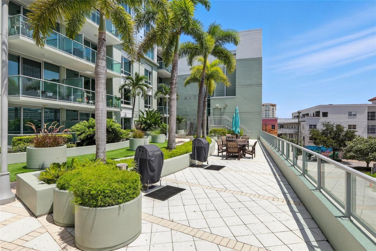 111 N 12th Street , Unit 1811, Tampa, FL 33602 Photo