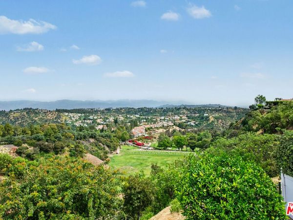 12544 The Vista , Los Angeles, CA 90049