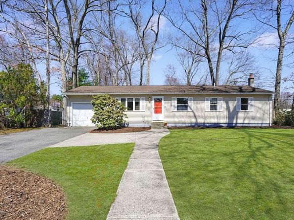70 Quentin Rd, Springfield, MA 01129