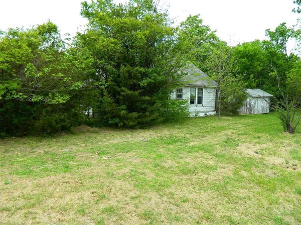 402 W Fannin Street, Leonard, TX 75452