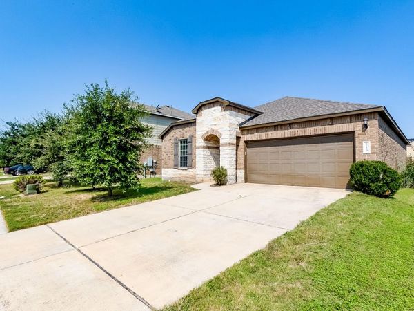 216 Golden Butterfly DR, Leander, TX 78641