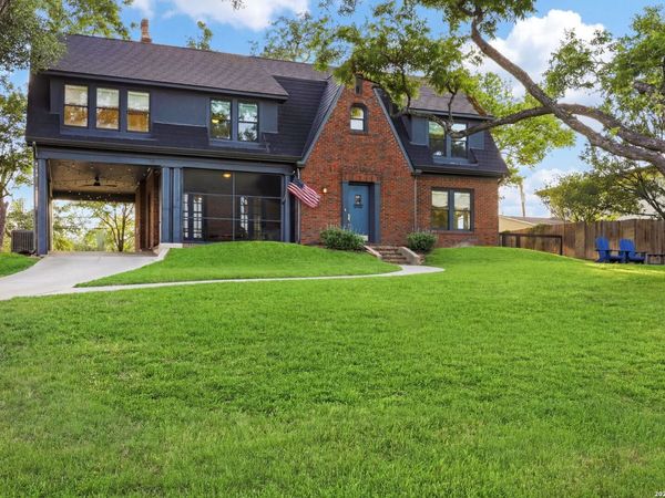 110 Henderson St, Alamo Heights, TX 78209