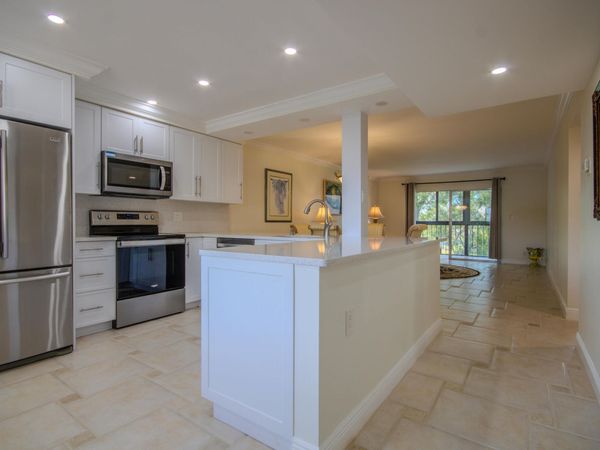 14375 Strathmore Lane, Unit 404, Delray Beach, FL 33446