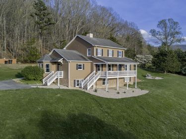 377 Rattler Rd , Vesuvius, VA 24483