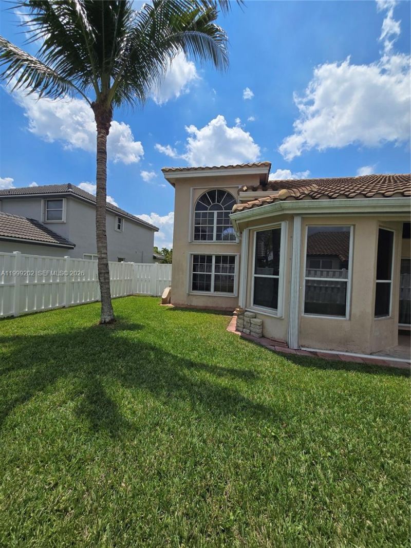 18341 NW 10th St, Pembroke Pines, FL 33029 Photo