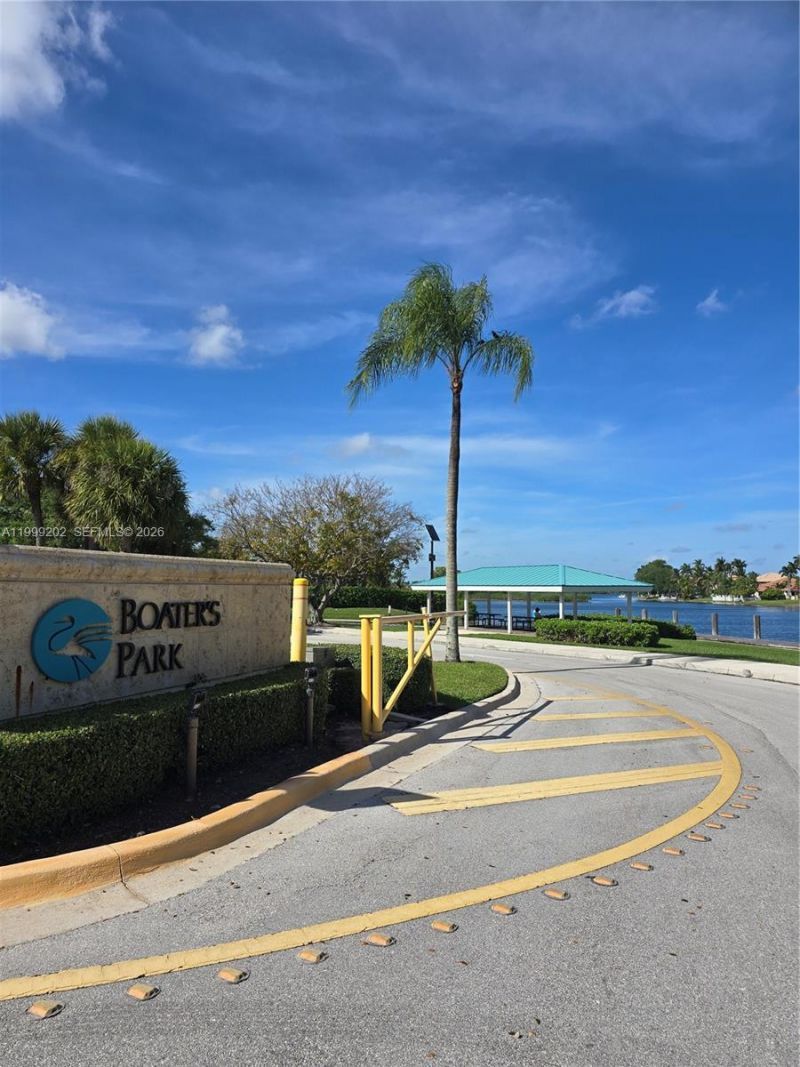 18341 NW 10th St, Pembroke Pines, FL 33029 Photo