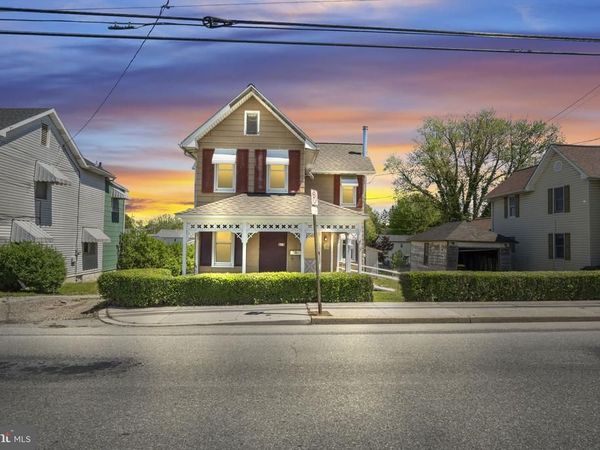 870 BALTIMORE STREET, HANOVER, PA 17331