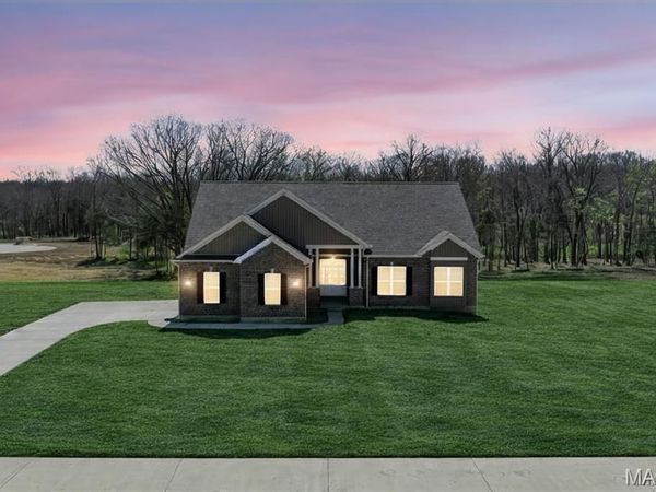 308 Schaper Estates Xing, Foristell, MO 63348
