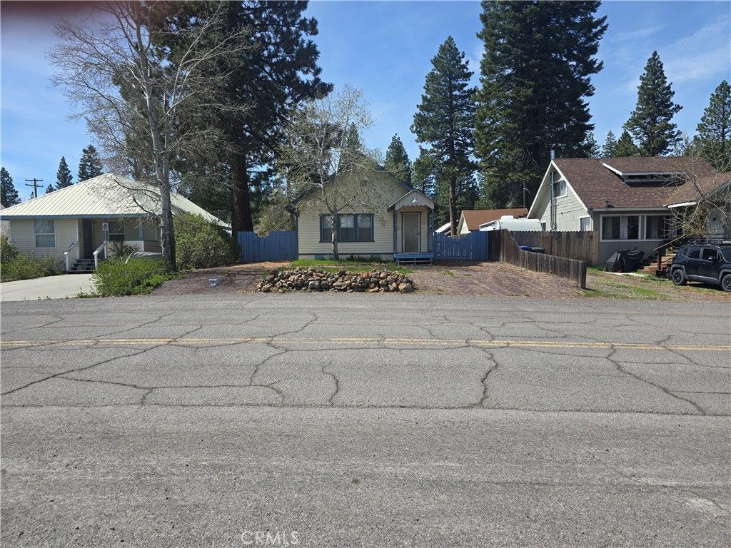 605 Delwood, Westwood, CA 96137 Main Photo