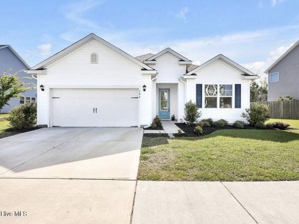 304 Edgewater Way, Surf City, NC 28445