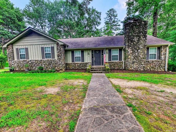 1 Ivy Circle, Arkadelphia, AR 71923