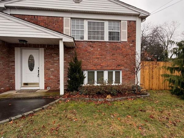 740 Church Street , Bohemia, NY 11716