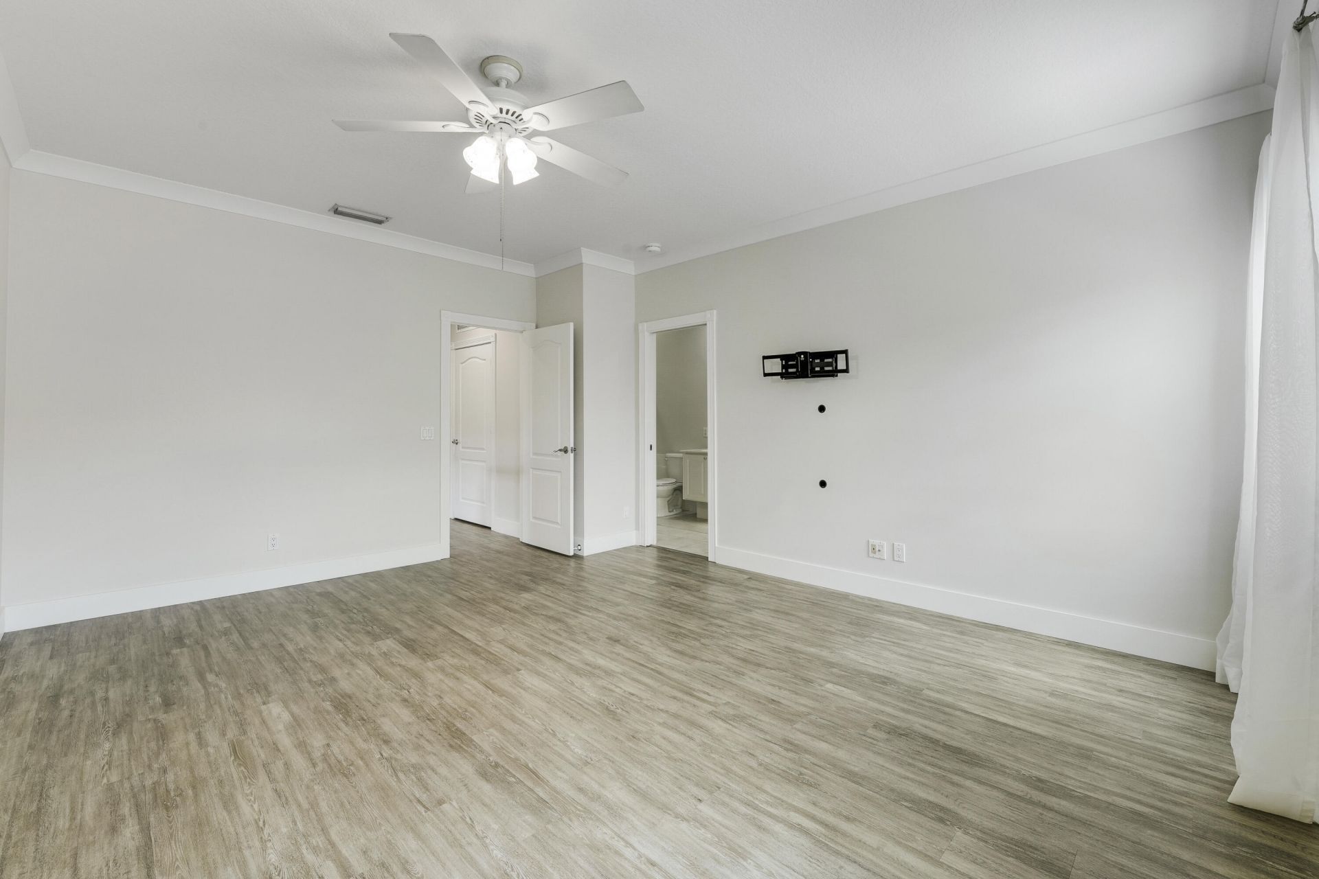 2052 Tarpon Lake Way, West Palm Beach, FL 33411 Photo