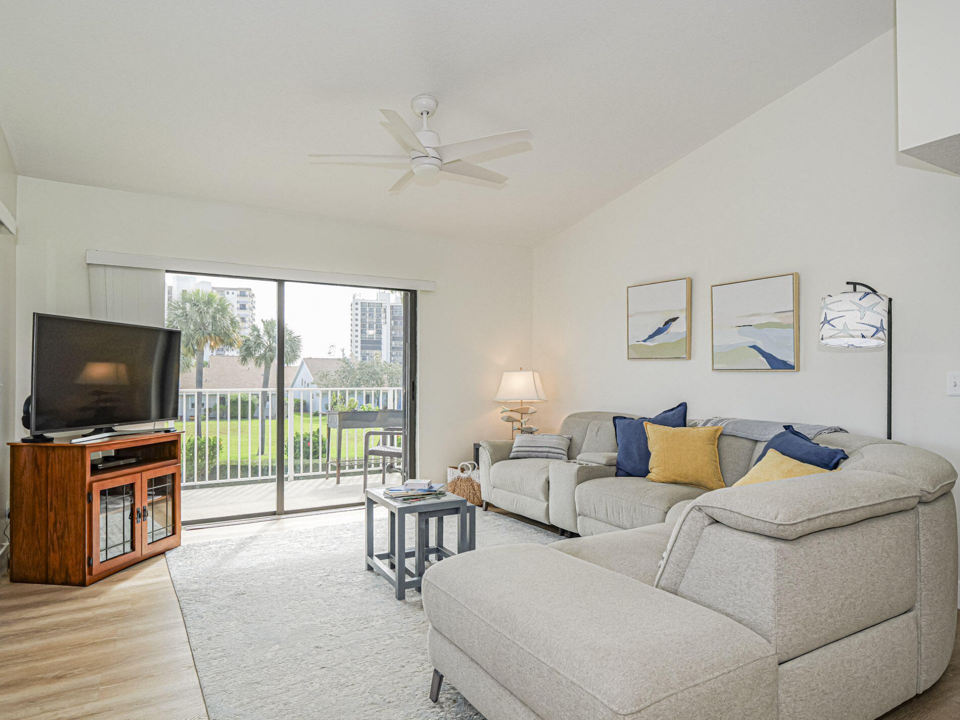 3206 S Lakeview Circle, Unit 1206, Hutchinson Island, FL 34949 Photo
