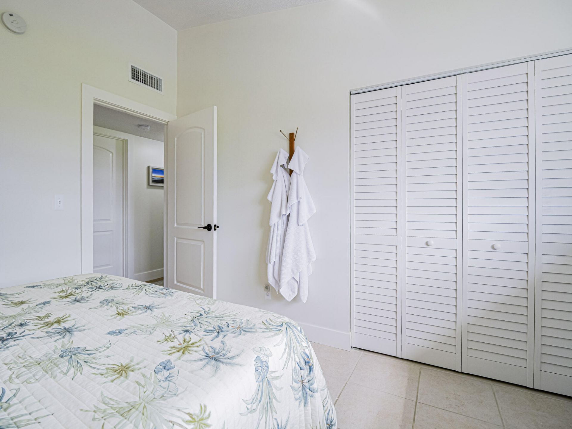 3206 S Lakeview Circle, Unit 1206, Hutchinson Island, FL 34949 Photo