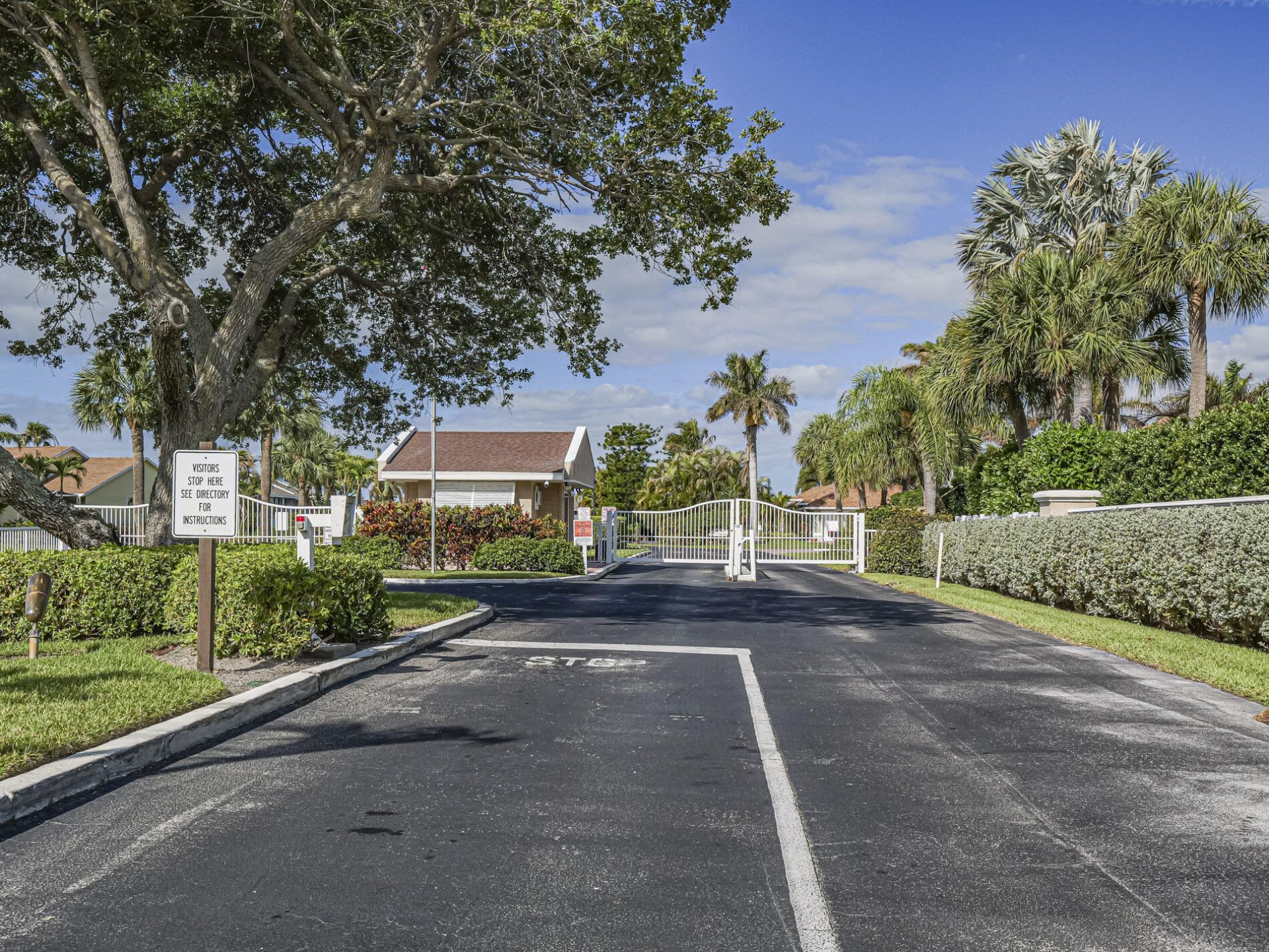 3206 S Lakeview Circle, Unit 1206, Hutchinson Island, FL 34949 Photo