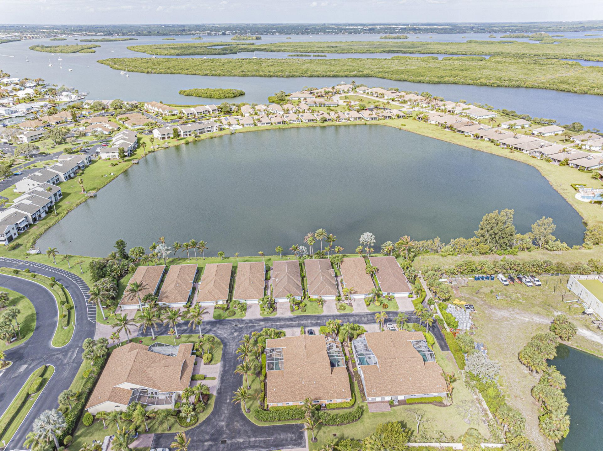 3206 S Lakeview Circle, Unit 1206, Hutchinson Island, FL 34949 Photo