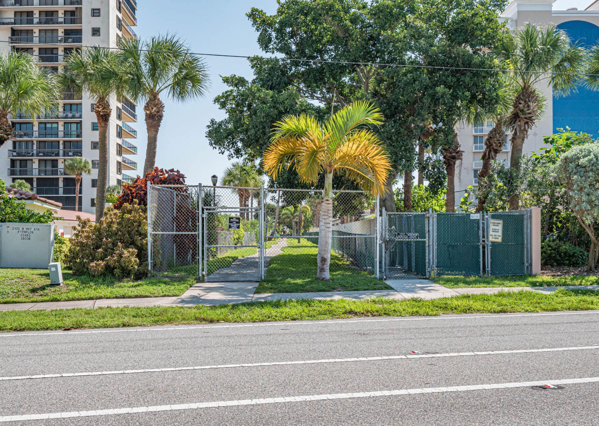 3206 S Lakeview Circle, Unit 1206, Hutchinson Island, FL 34949 Photo