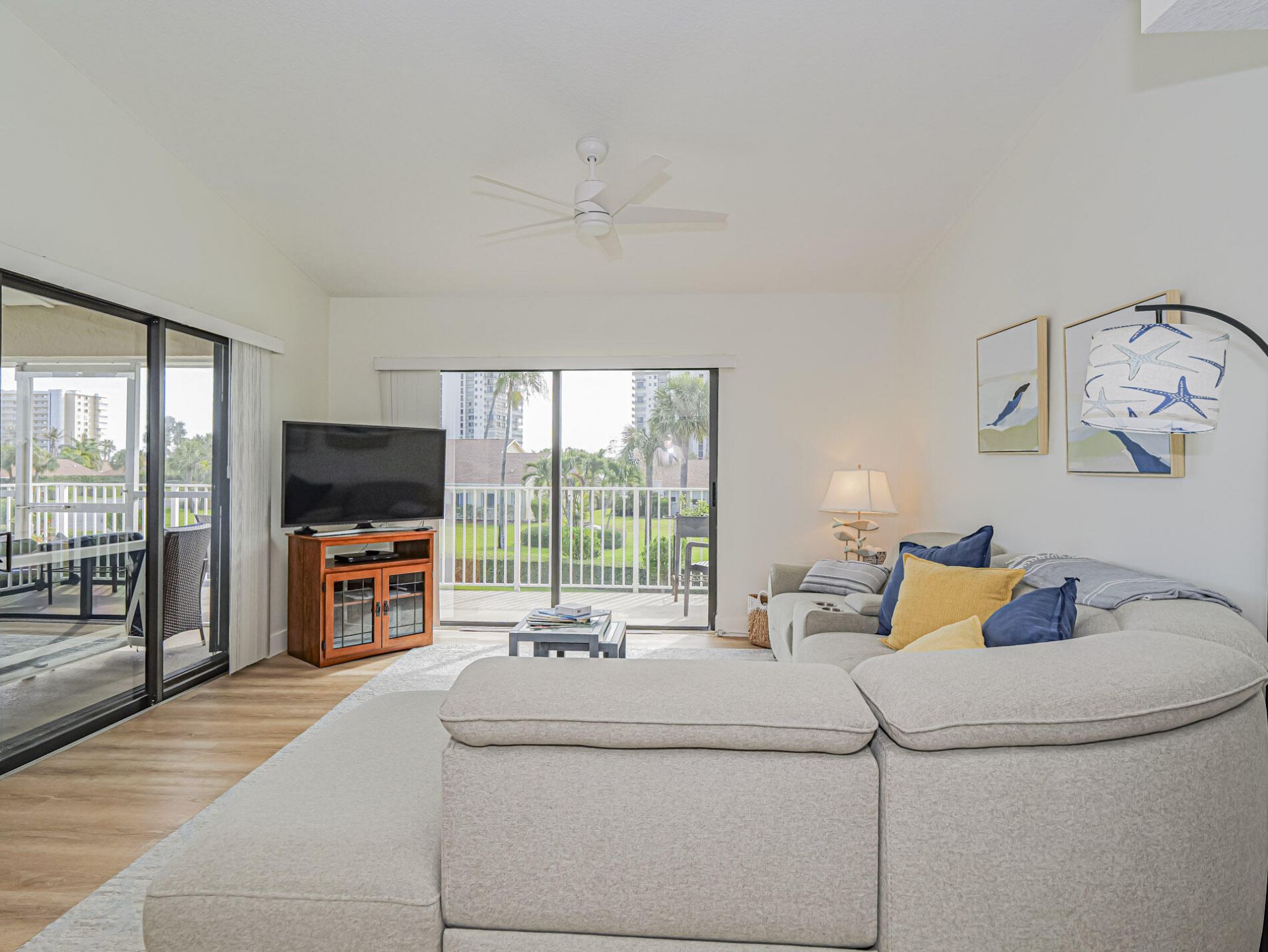3206 S Lakeview Circle, Unit 1206, Hutchinson Island, FL 34949 Photo