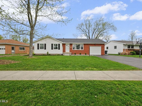 2418 Hollybrook Drive, Findlay, OH 45840