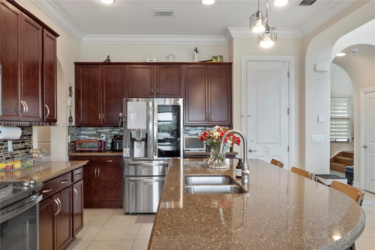 11332 SW 12th St, Pembroke Pines, FL 33025 Photo