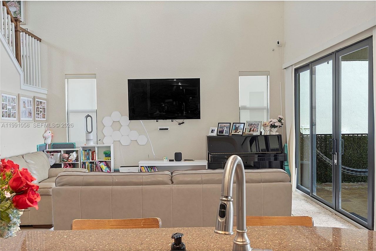 11332 SW 12th St, Pembroke Pines, FL 33025 Photo