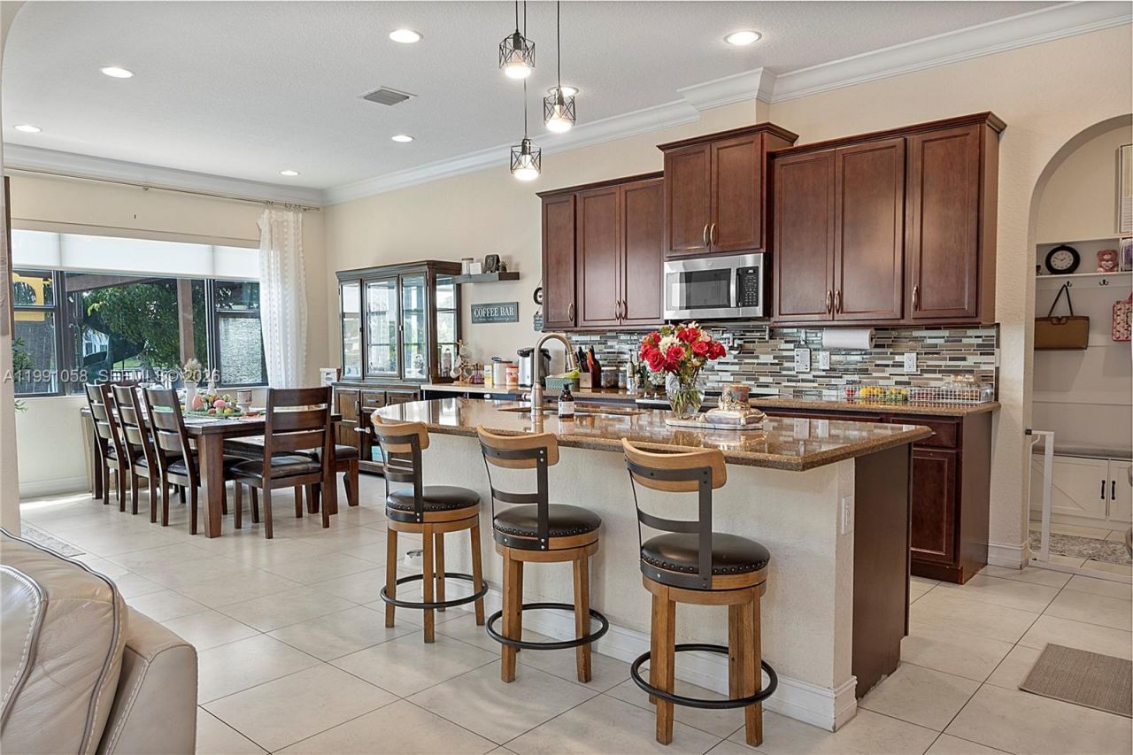 11332 SW 12th St, Pembroke Pines, FL 33025 Photo