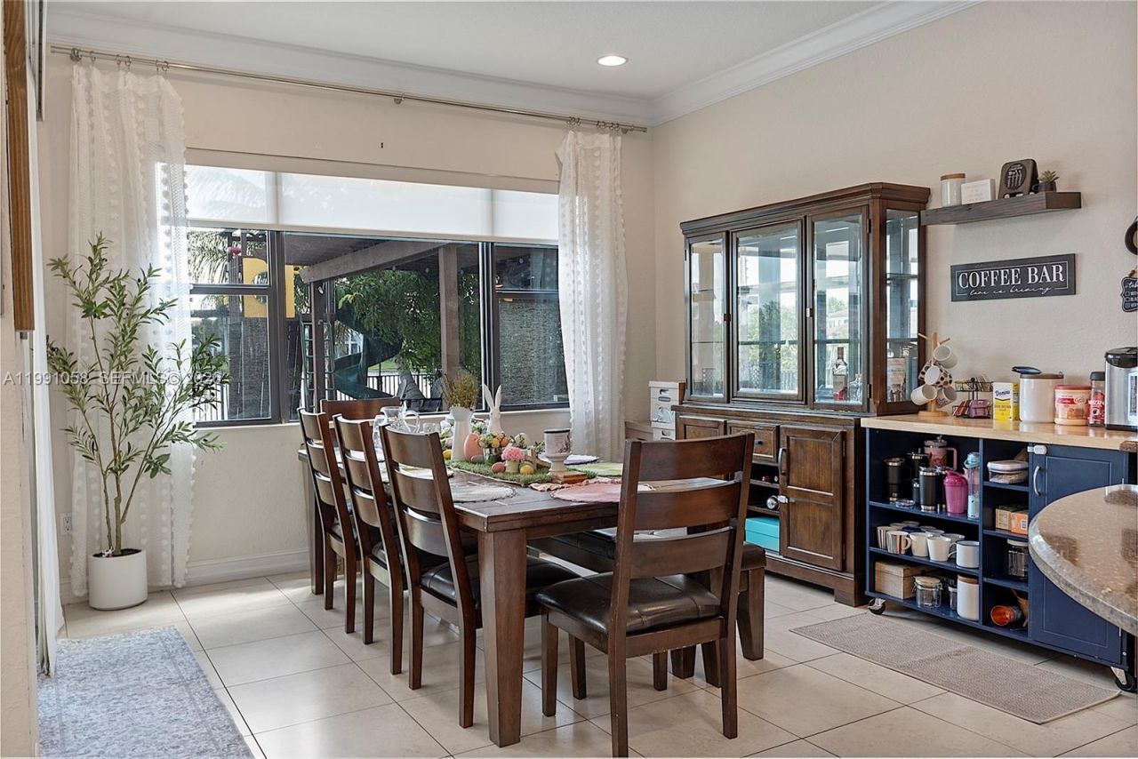 11332 SW 12th St, Pembroke Pines, FL 33025 Photo