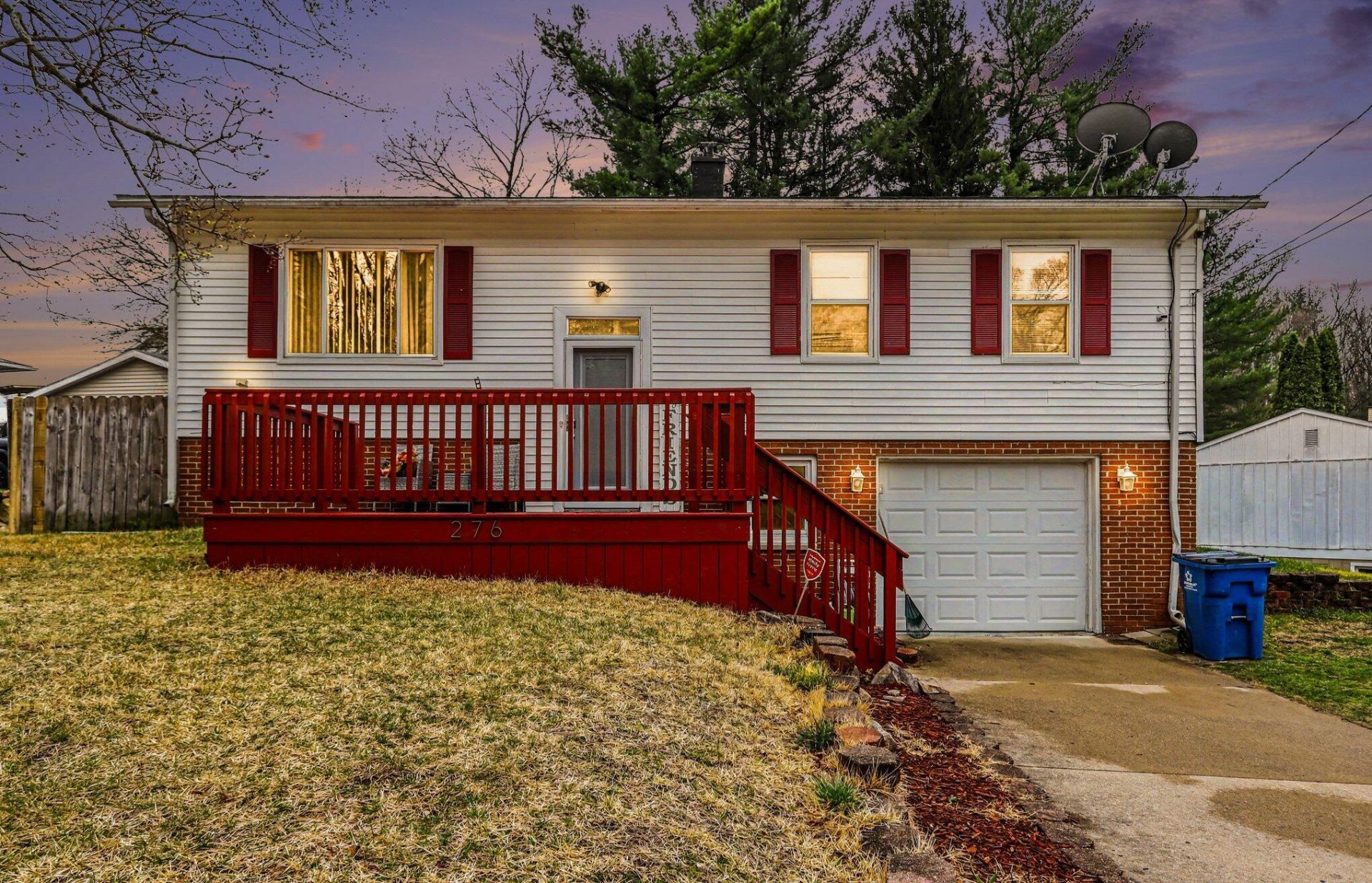 276 Viking Drive, Battle Creek, MI 49017 Main Photo