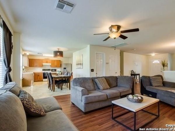 9418 WOLF PT, San Antonio, TX 78251