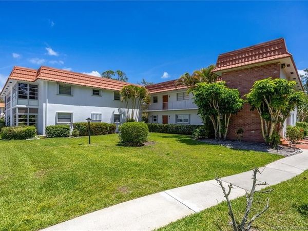 2600 SE Ocean Boulevard, Unit N8, Stuart, FL 34996