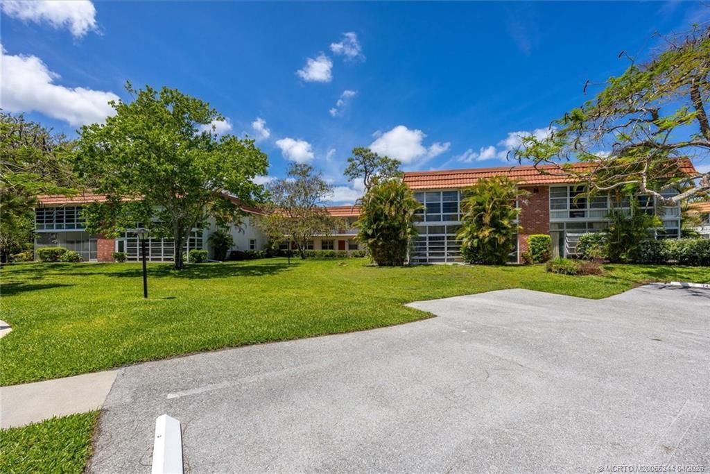 2600 SE Ocean Boulevard, Unit N8, Stuart, FL 34996 Photo