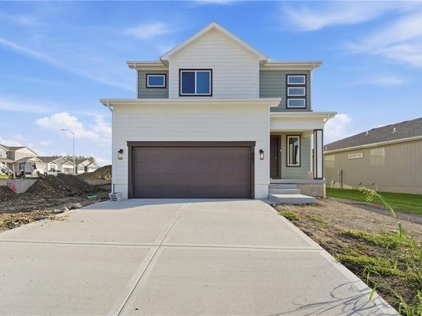 803 Glenn Circle, Raymore, MO 64083